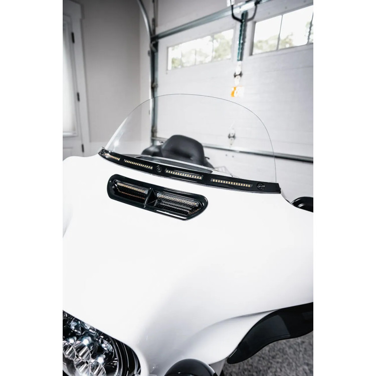 WINDSHIELD TRIM WITH AW V2 FOR